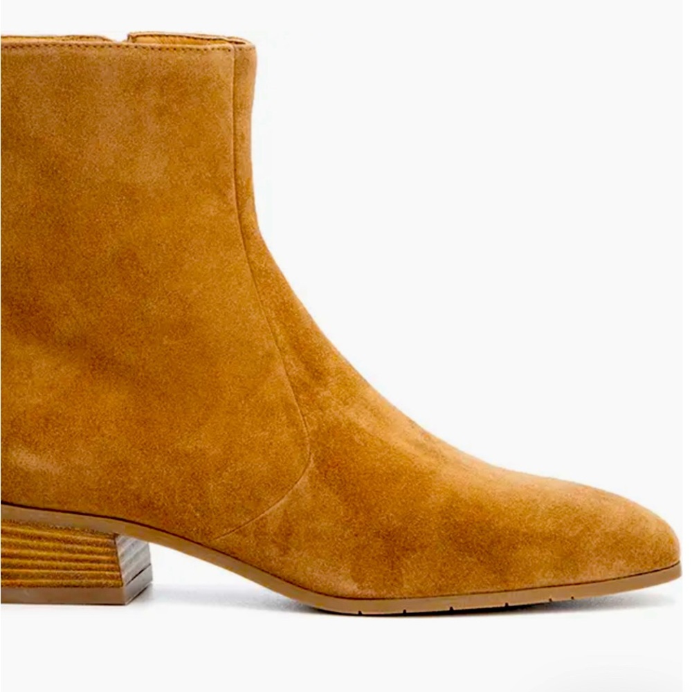 Fosca Ankle Bootie (Women)
Aquatalia NEVER WORN